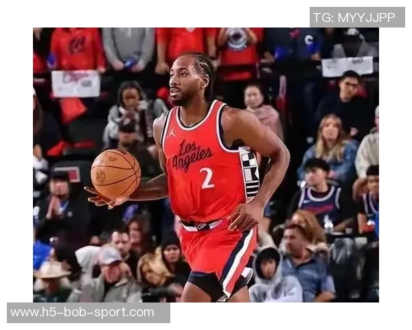 小卡上半场表现抢眼两分全中三分稍显失准罚球稳健贡献17分